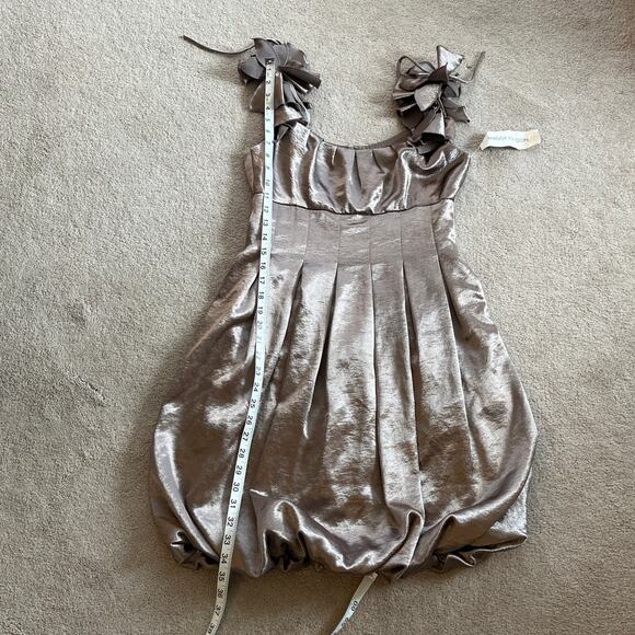 Maggy London Metallic Taupe Sleeveless Bubble Hem Mini Dress Size 4 Cocktail NWT - Picture 6 of 6